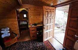 Casa in stil rustic, cu teren intravilan 1400 mp, in Ghercesti!