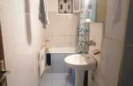 Apartament 3 camere, semidecomandat,zona Craiovita Noua