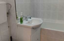 Apartament cu 3 camere, etaj intermediar, zona Orizont