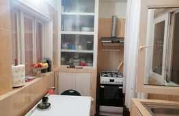 Apartament 2 camere, decomandat, etaj intermediat, zona Craiovita Noua