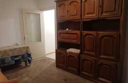 Apartament 3 camere, etaj intermediar, zona Valea Rosie