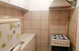 Apartament 3 camere, etaj intermediar, zona Valea Rosie