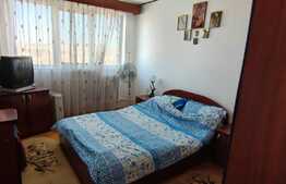 Apartament cu 3 camere, decomandat, zona Spitalul Militar