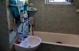 Apartament cu 3 camere, parter, Zona Posta Rovine