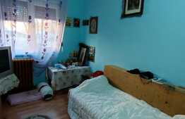 Apartament cu 3 camere, parter, Zona Posta Rovine