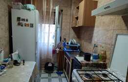 Apartament cu 3 camere, parter, Zona Posta Rovine