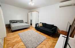 Studio spatios de 45 mp, mobilat modern, zona centrala