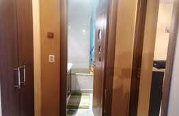 Apartament 3 camere, decomandat, zona Mall