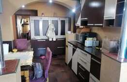 Apartament 3 camere, decomandat, zona Mall