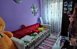 Apartament de 3 camere, decomandat, etaj intermediar, zona Scoala Theodor Aman