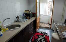 Apartament de 3 camere, decomandat, etaj intermediar, zona Scoala Theodor Aman