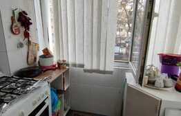 Apartament de 3 camere, decomandat, etaj intermediar, zona Scoala Theodor Aman