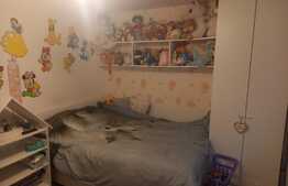 Apartament de 2 camere, decomandat, in Rovine!