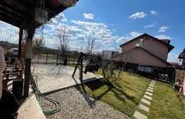 Casa de 200 mp, 500 mp teren, zona Lapus Arges