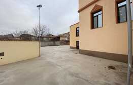 Casa complet restaurata, 575 mp, 1300 mp teren, pretabila hotel in zona centrala