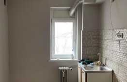 Apartament 2 camere, etaj intermediar, zona Brazda