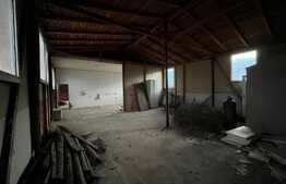 Teren IV + EV împrejmuit de 4.760 mp, cu hală de 200 mp, Bucovăț