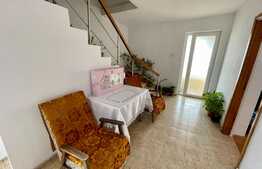 Casa de inchiriat etajele 1 si 2, centrala termica, Braniste