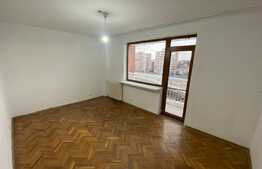 Apartament 3 camere, 104 mp, pretabil spatiu birouri, zona Ramada