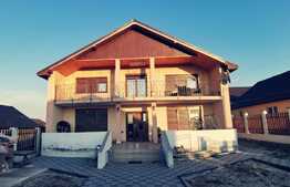 Casa eleganta de 150 mp si 420 mp teren, Albesti!