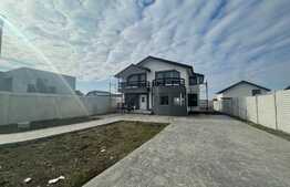 Casa la cheie P+M, teren 500 mp, toate utilitatile, zona Ghercesti-Aeroport