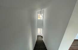 Casa la cheie P+M, teren 500 mp, toate utilitatile, zona Ghercesti-Aeroport