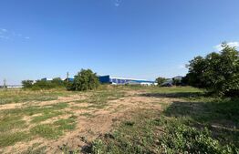 Teren intravilan, 3 parcele a câte 560 mp, zona Metro