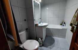 Apartament 3 camere, decomandat, Sarari