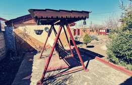 Casa rustica renovata, 144 mp cu garaj si 1100 mp teren intravilan, Calopar