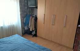 Casa parter si etaj mobilata si teren 1000mp