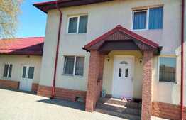 Casa parter si etaj mobilata si teren 1000mp