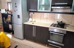 Casa parter si etaj mobilata si teren 1000mp