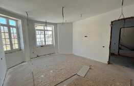 Casă deosebită S + P + E + M 300 mp utili cu 320 mp teren, zonă centrală