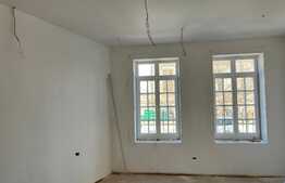 Casă deosebită S + P + E + M 300 mp utili cu 320 mp teren, zonă centrală