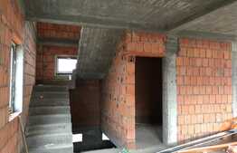 Casă individuală de 140 mp utili cu 326 mp teren, zona Căpșunărie