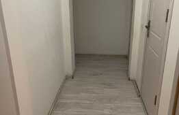 Apartament 3 camere, etaj intermediar, zona Valea Rosie 