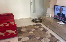 Apartament 3 camere, etaj intermediar, zona Valea Rosie 