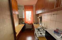 Apartament 3 camere, semidecomandat, 51 mp, Rovine
