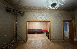 OPORTUNITATE! Casă boierească cu anexe, 202 mpc, 488 mp teren, zona Tudor Vladimirescu