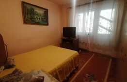 Apartament de 2 camere, decomandat, etaj intermediar, zona Garii