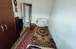 Apartament 3 camere, etaj intermediar, Craiovita Noua