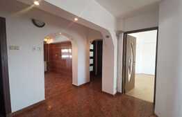  Apartament de 3 camere bilateral si decomandat, 73 mp, Sarari