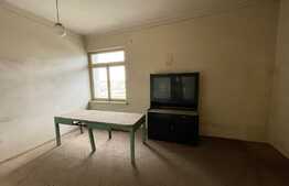 Cladire 400 mp, teren 6000 mp, oras Filiasi