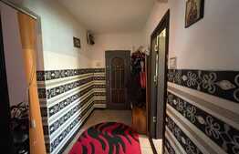 Apartament 3 camere, decomandat, 2 bai, 67 mp, zona Valea Rosie 