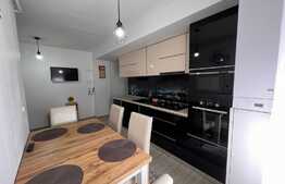 Apartament 2 camere, decomandat, parcare, zona Craiovita