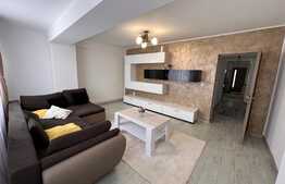 Apartament 2 camere, decomandat, parcare, zona Craiovita