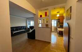 Apartament 3 camere, spațios, decomandat, zona Centrala