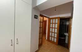 Apartament 3 camere, spațios, decomandat, zona Centrala