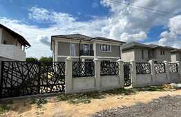 Casă individuală la cheie P + E de 155 mp utili, cu 480 mp teren, zona Damila