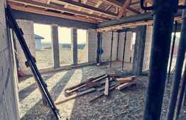 Case plan parter, 80 mp, 320 mp teren, zona Capsunarie